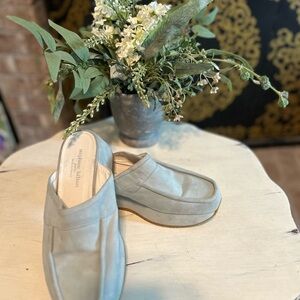 Stephanie Kian Paris Women's Blue Suede Leather Platform Mules Slides